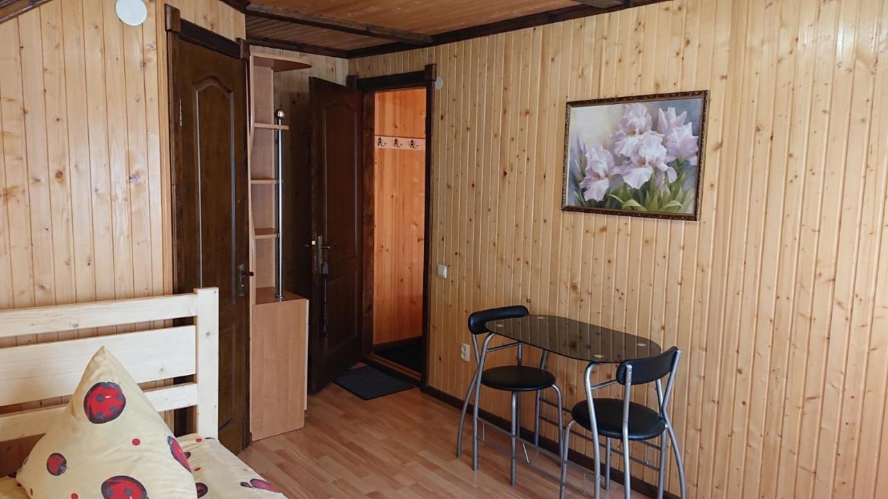 Любе Hotell Jablunytsja Eksteriør bilde