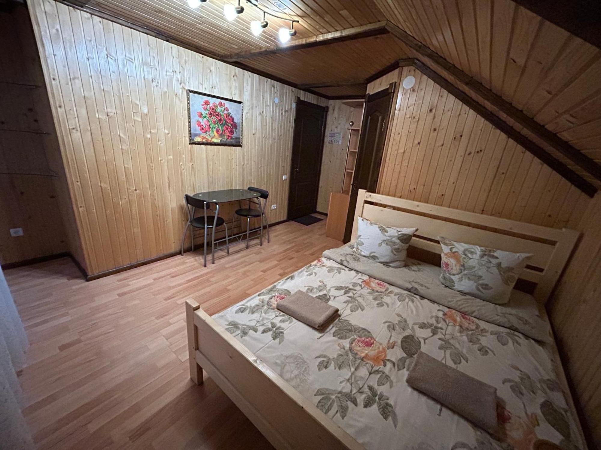 Любе Hotell Jablunytsja Eksteriør bilde