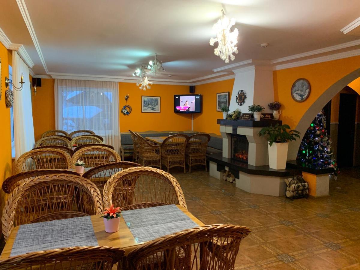 Любе Hotell Jablunytsja Eksteriør bilde